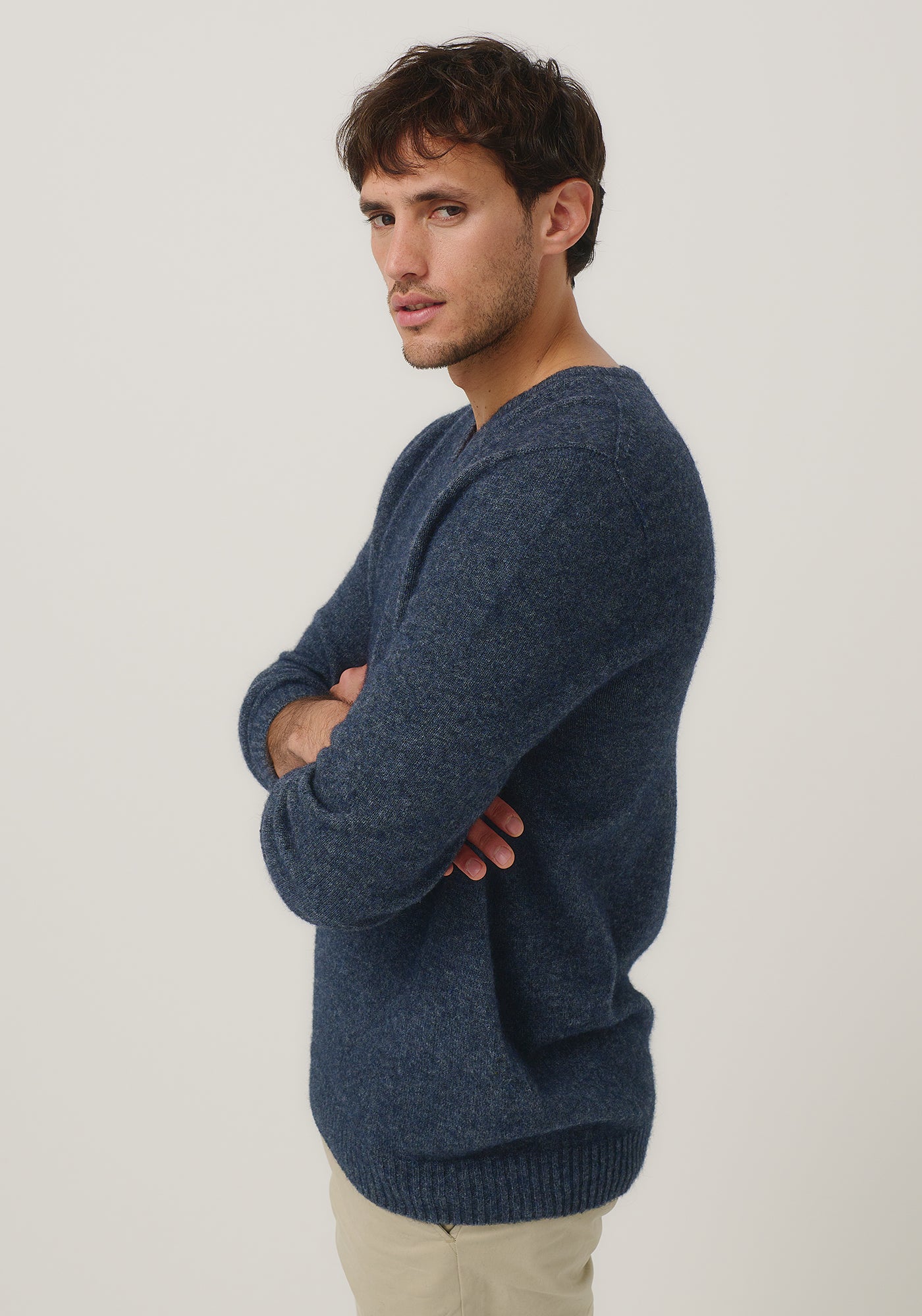 Classic V Sweater | Merinomink™ Blend, V-Neck, Classic Fit | Made